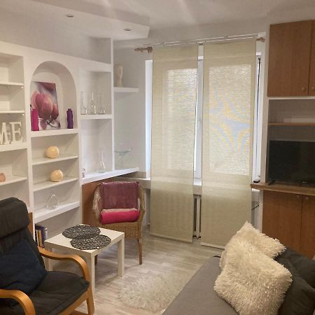 Apartament Przy Stadionie Apartment Tychy Bagian luar foto