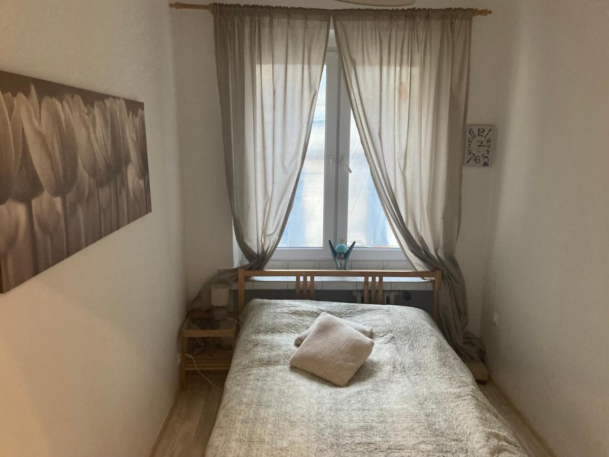 Apartament Przy Stadionie Apartment Tychy Bagian luar foto