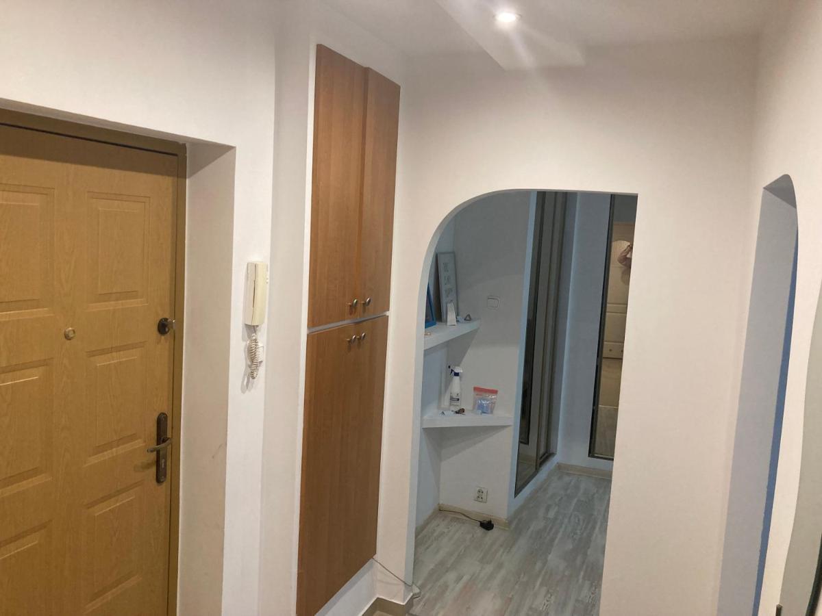 Apartament Przy Stadionie Apartment Tychy Bagian luar foto