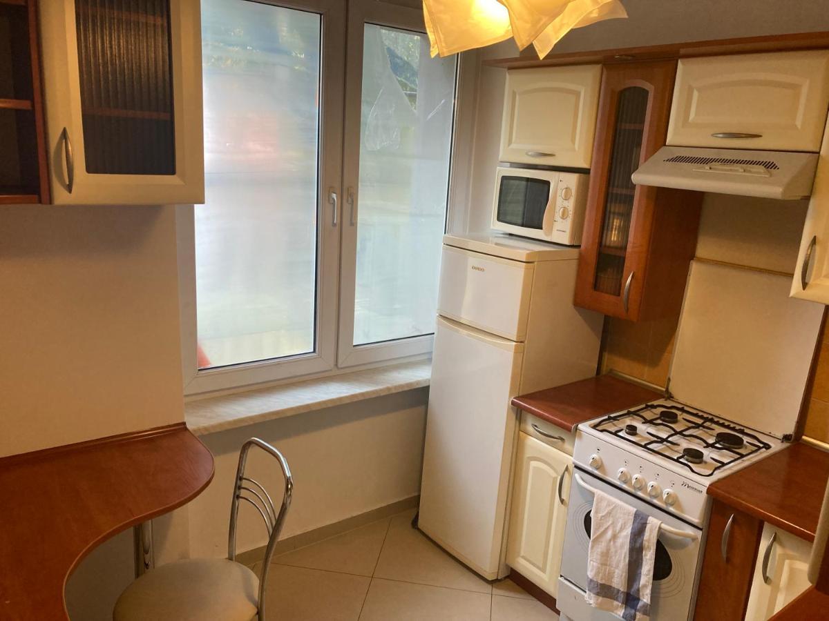 Apartament Przy Stadionie Apartment Tychy Bagian luar foto